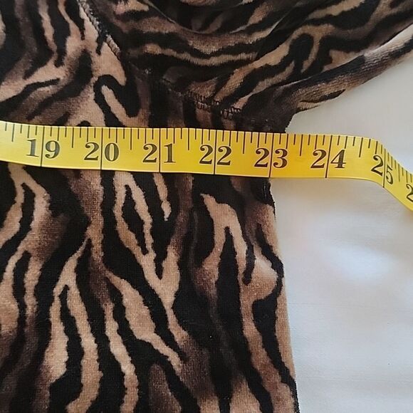 Kim Rogers velour animal print zip up. Size XL - Picture 4 of 8